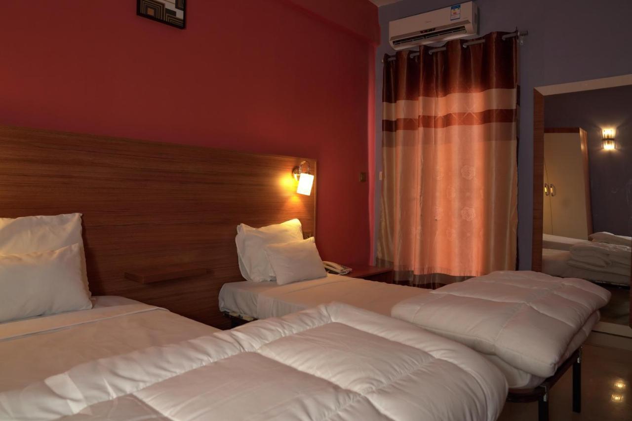 Hotel Dialali Nouakchott Esterno foto